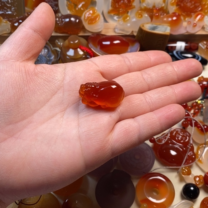 小***果玛瑙/玉髓未镶嵌颈饰