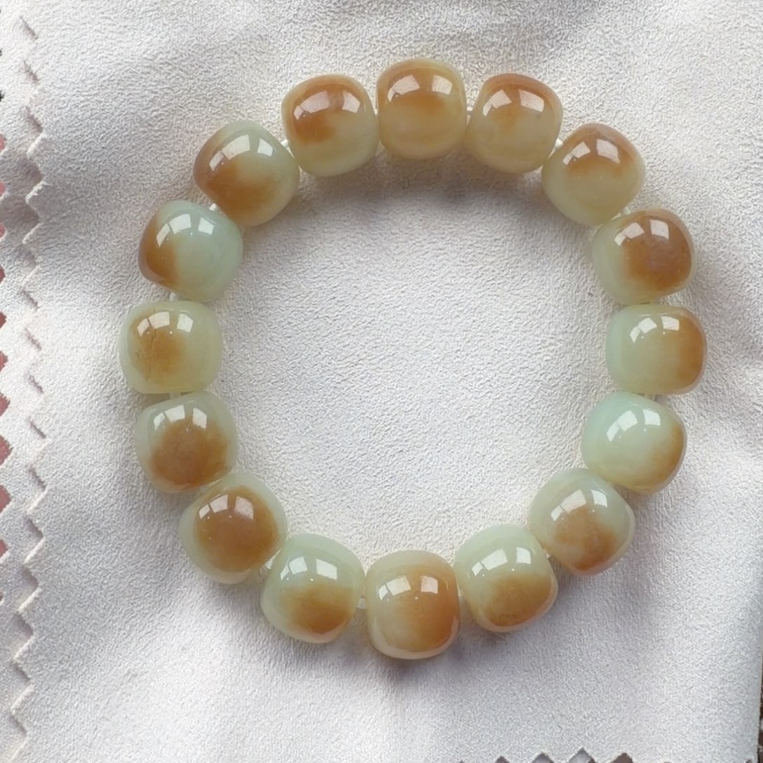 鹏***8岫岩老玉（透闪石质玉）未镶嵌手链