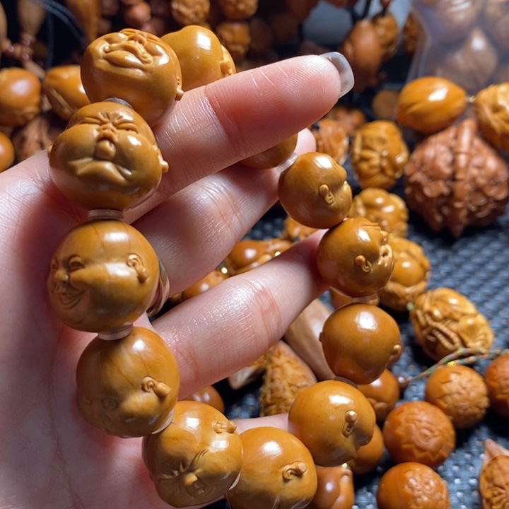 吊坠橄榄核筋线明显