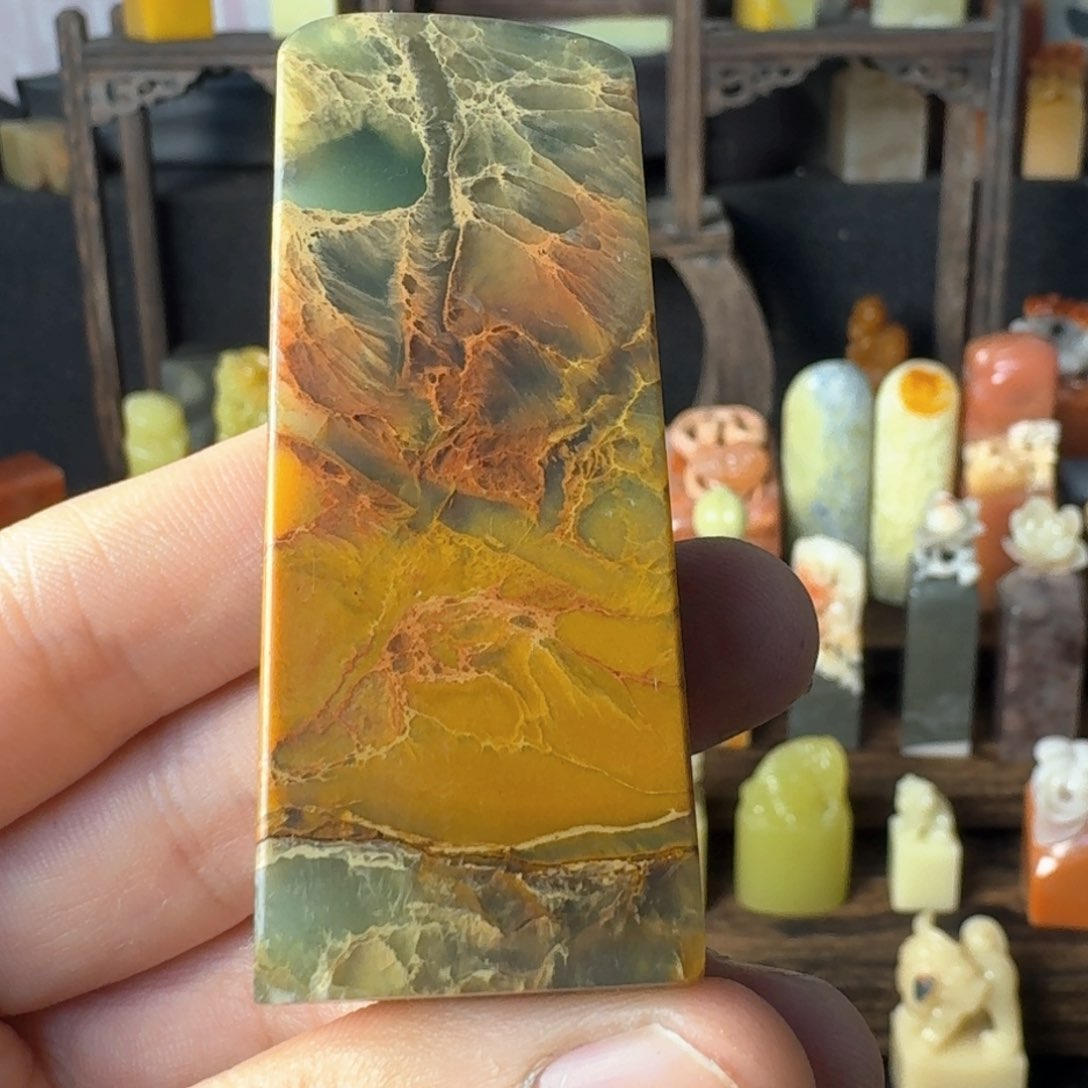 青田石印石云南花坑