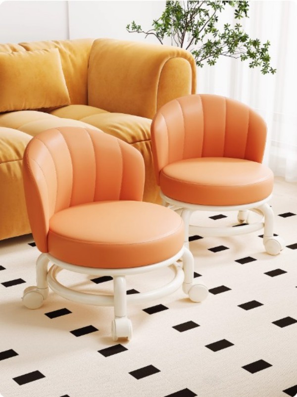 万向轮小凳子家用客厅卧室滑轮矮凳儿童靠背小板凳带娃护腰小椅子