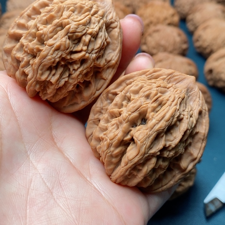 文玩核桃把件L****843麦虎