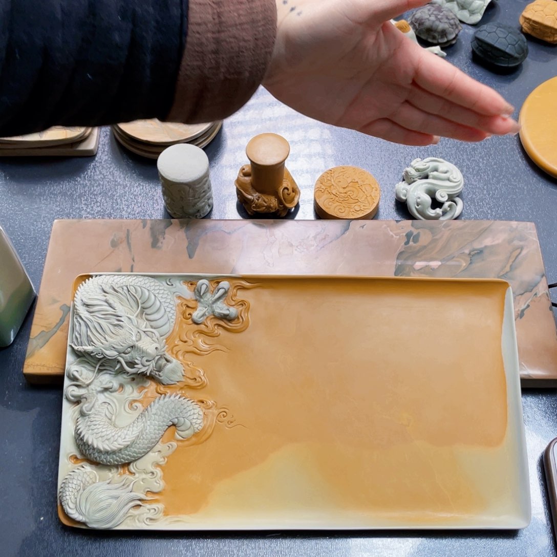 龙干泡手工雕刻原石