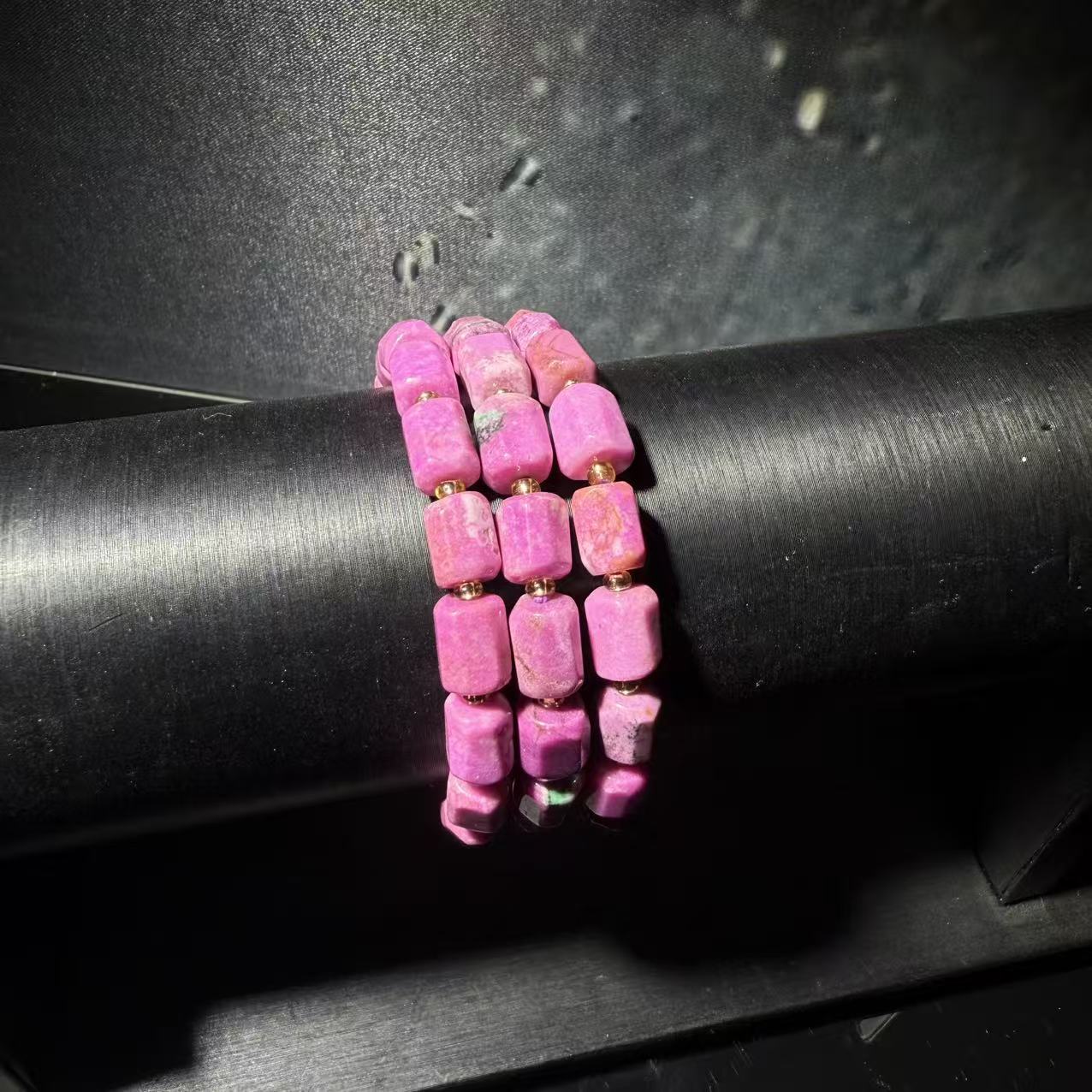 【皇后甄选】高品/樱花粉六棱桶珠手串