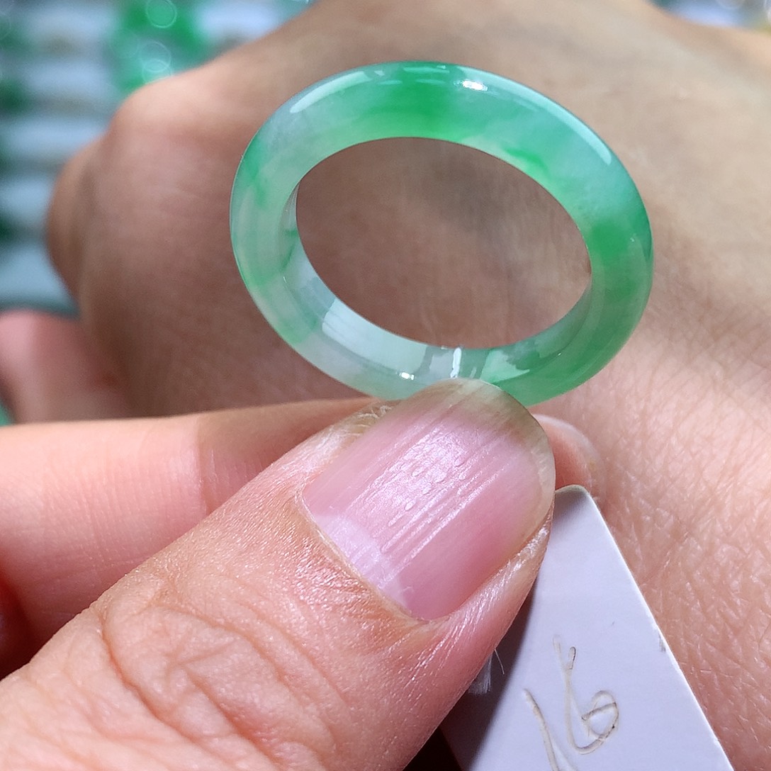 翡翠戒指未镶嵌16号