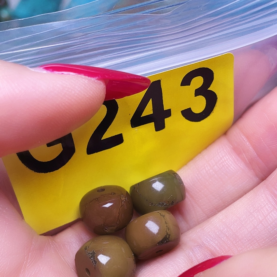 十堰原生态绿石头特色手工配饰