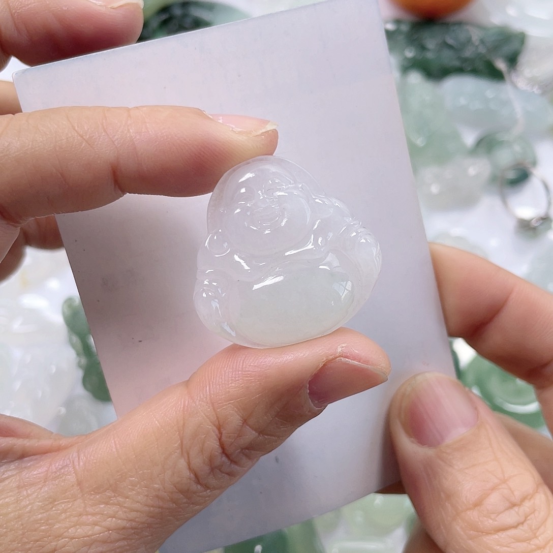 翡翠颈饰未镶嵌大佛公