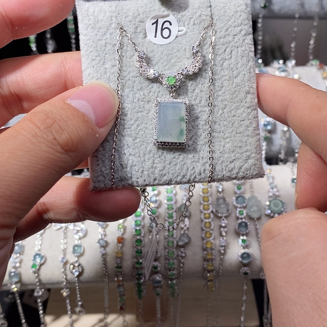 翡翠银S925镶嵌颈饰