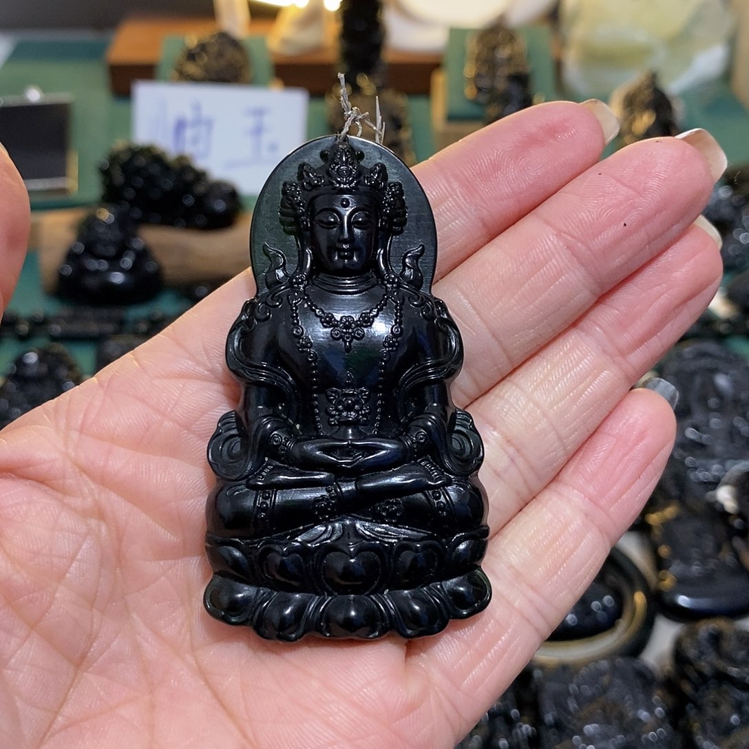 韩***韩蛇纹石玉未镶嵌颈饰