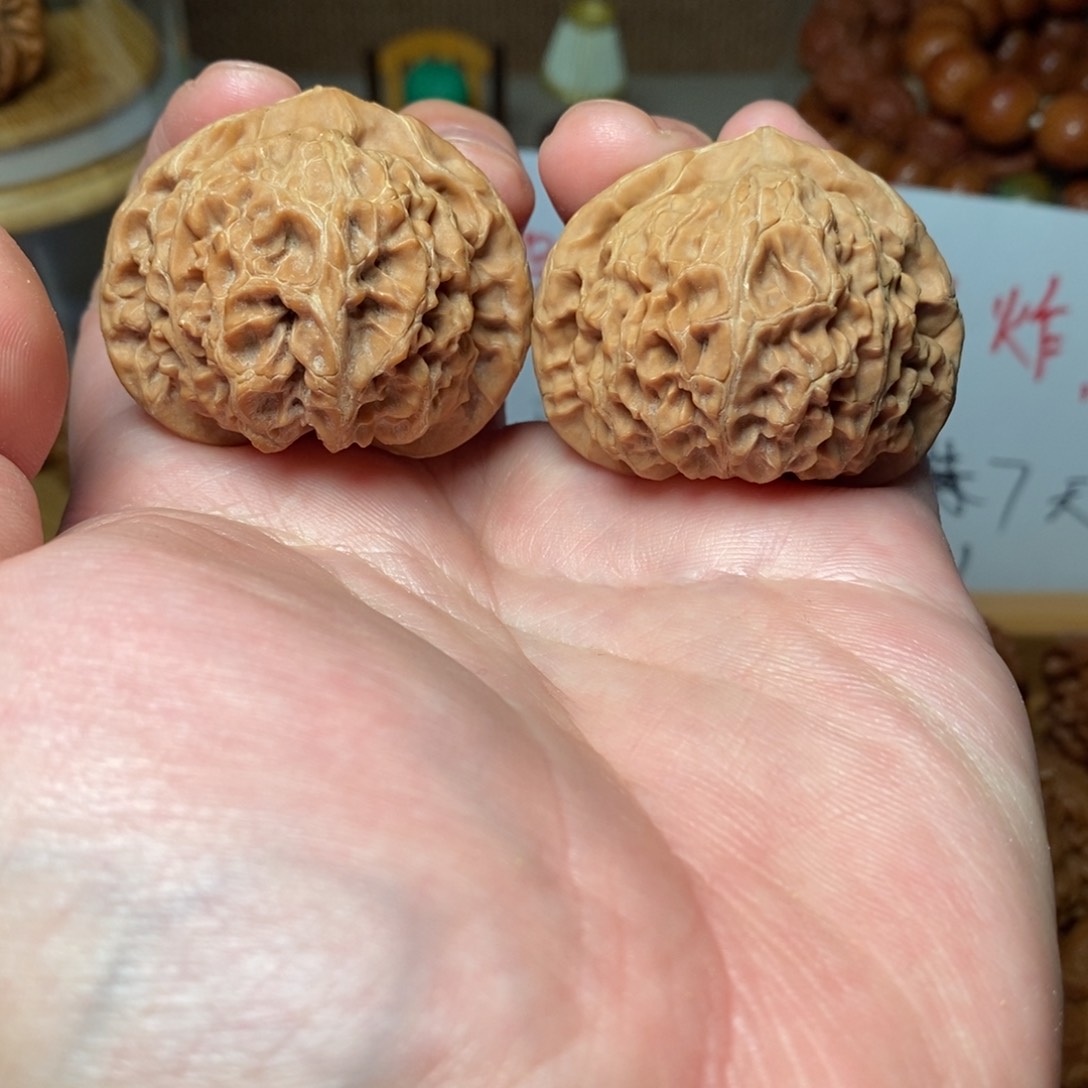 文玩核桃吊坠44全品宫灯