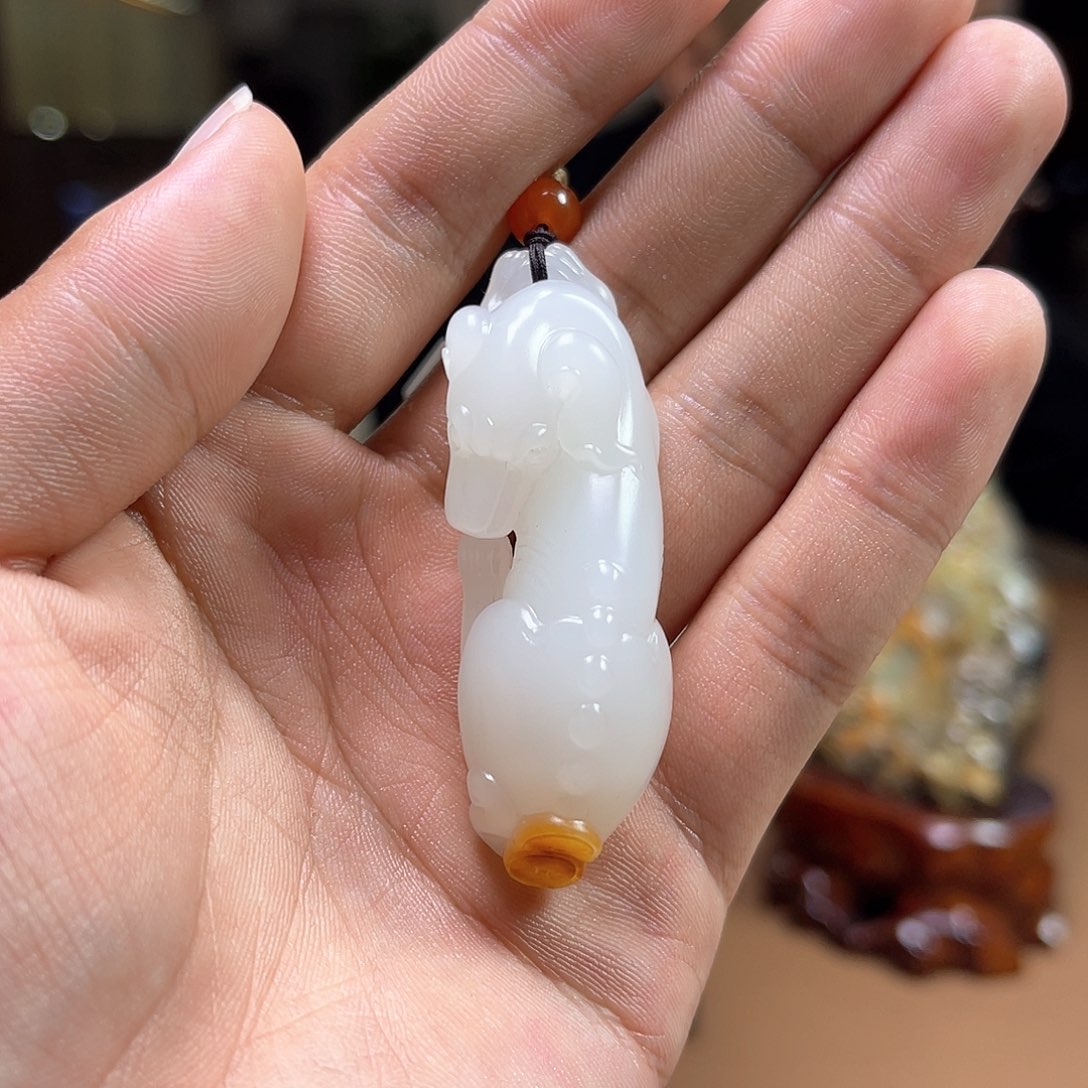 和田玉颈饰未镶嵌