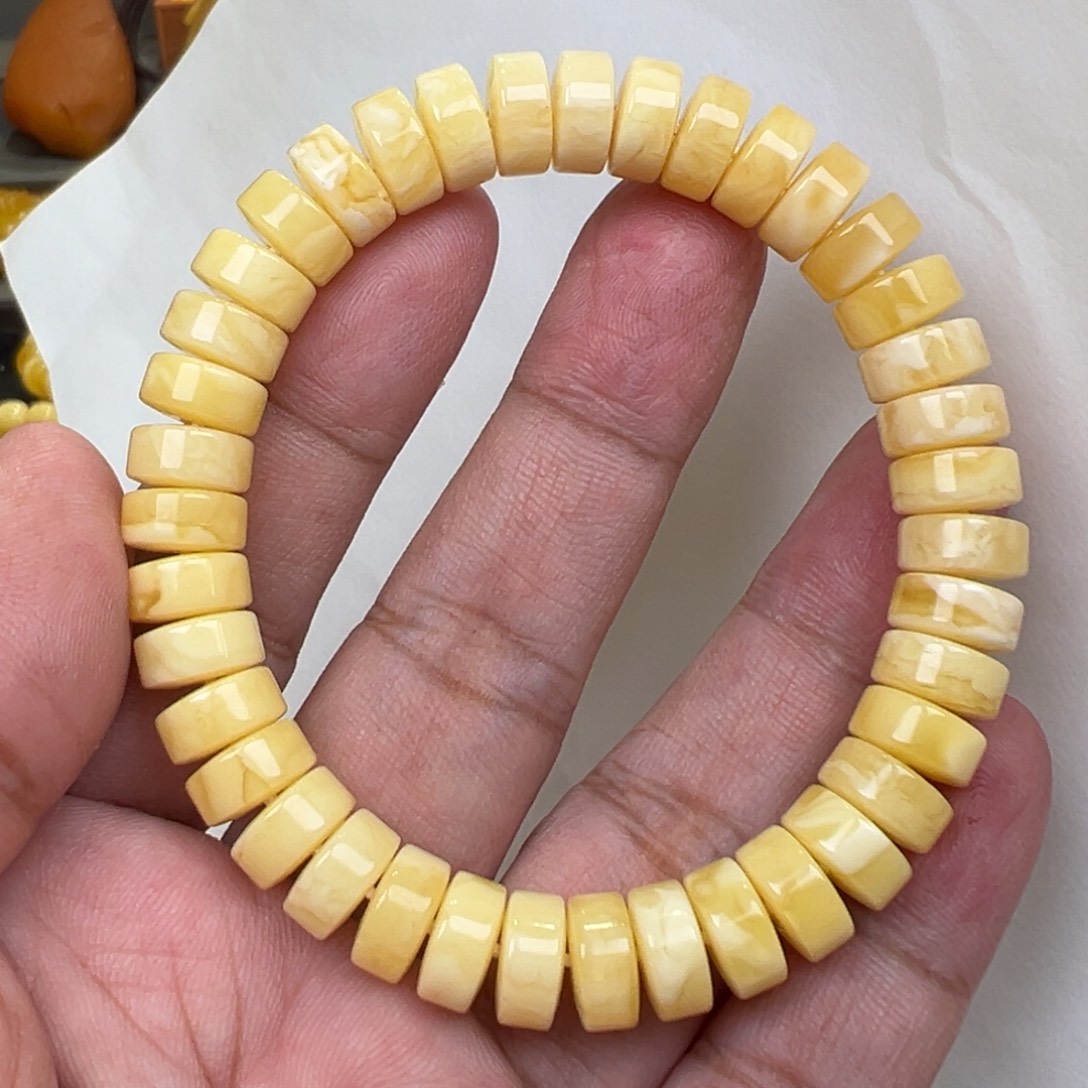 蜜蜡未镶嵌珠宝奇石10加15克