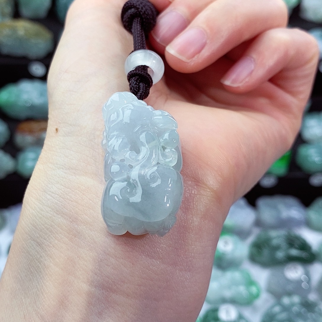 翡翠颈饰未镶嵌天然