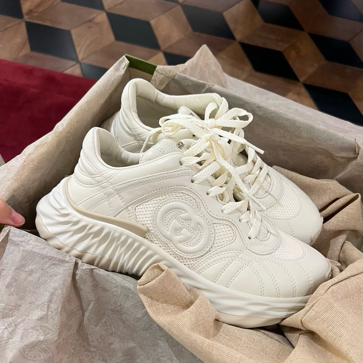 99新 AMIPARIS 款式：Gucci古驰ripple米白色 37码 4570 99新