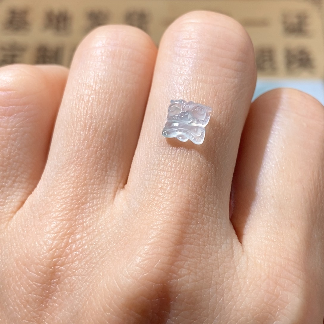 定制翡翠未镶嵌翡翠7.1×7.2×3.7