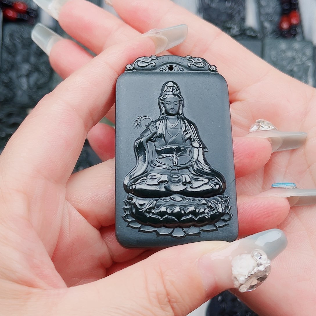 和田玉未镶嵌颈饰心*