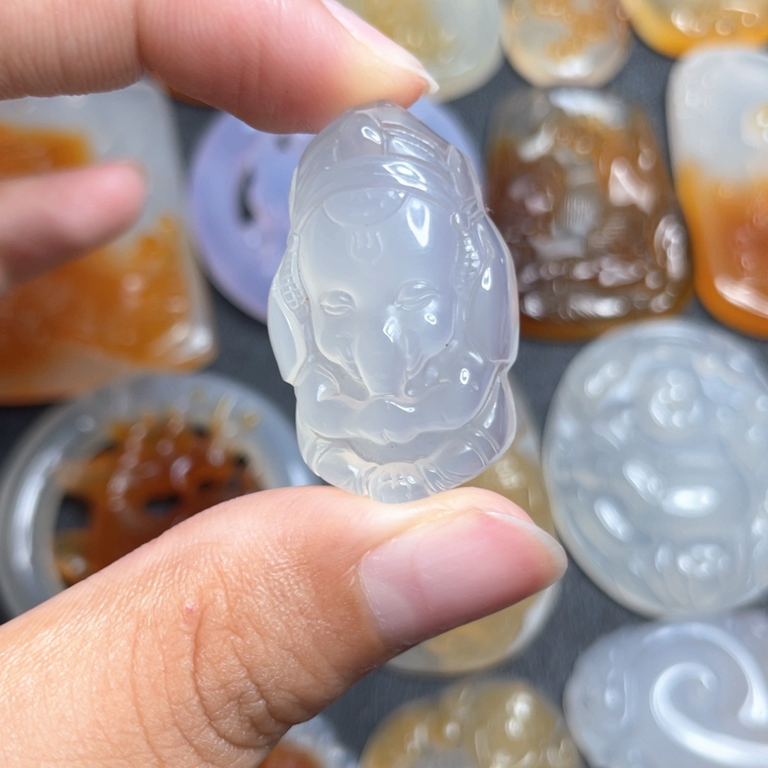 未镶嵌颈饰玛瑙/玉髓