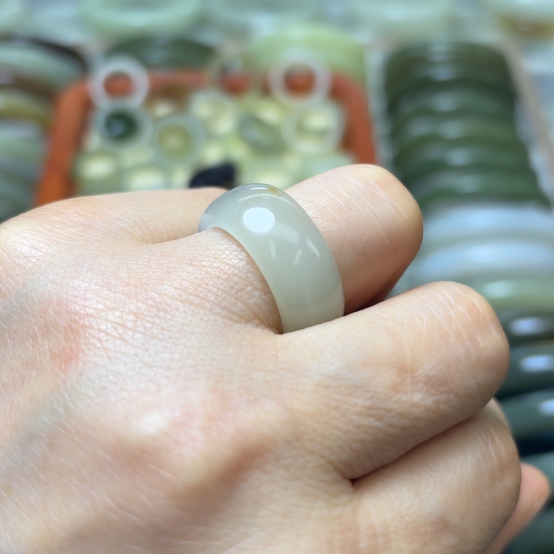 和田玉戒指未镶嵌