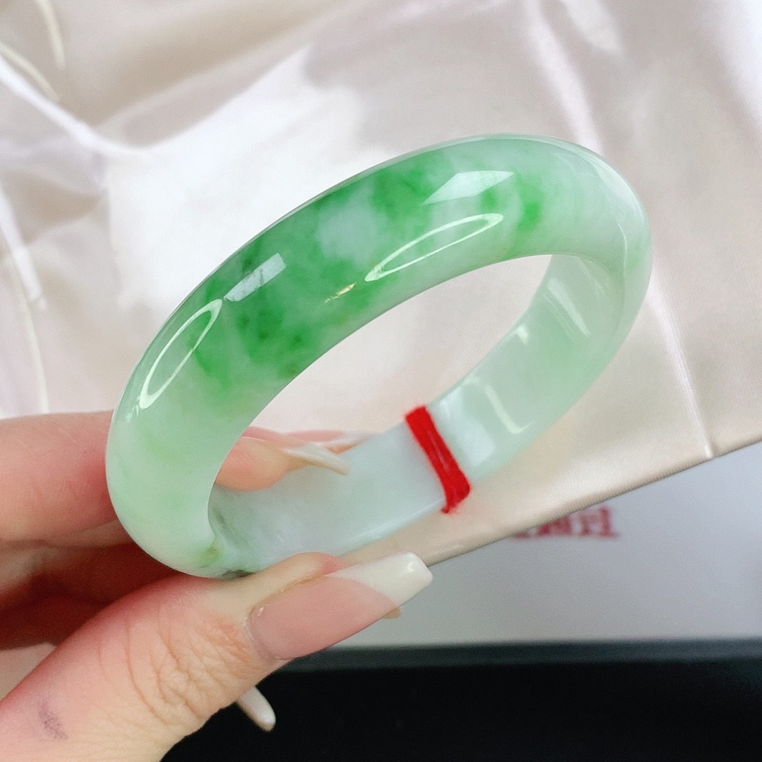 翡翠手镯未镶嵌4671翡翠