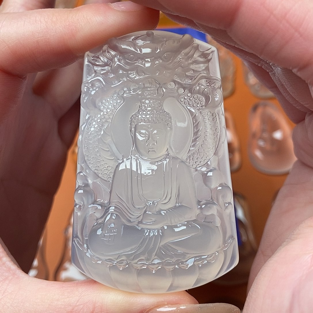 玛瑙/玉髓颈饰未镶嵌