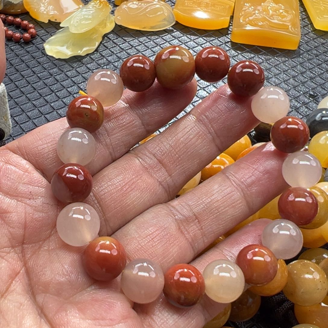 石英质玉未镶嵌颈饰