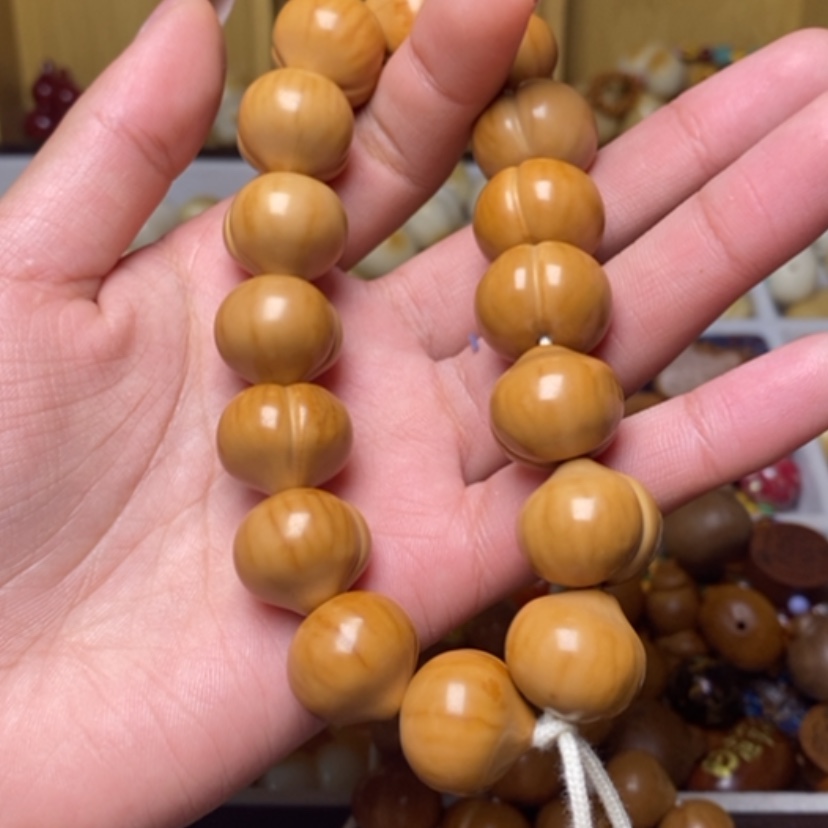 【闪购商品】吊坠猴头核桃向**生