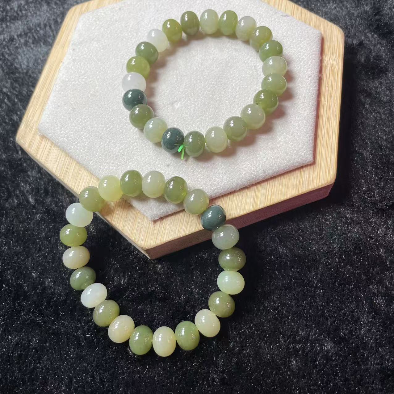 373403T14-3A3-和田玉手串-多样性/发其一