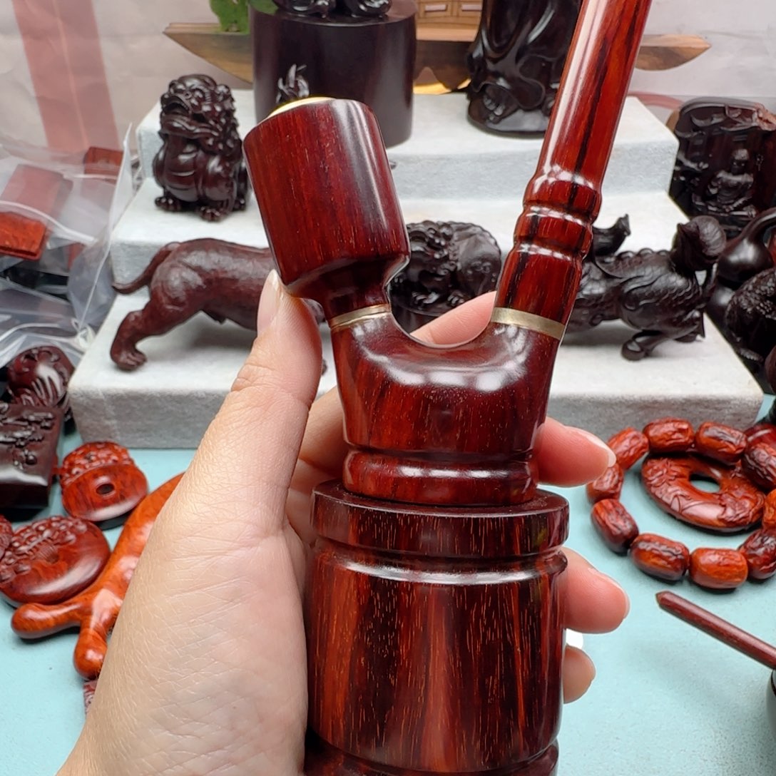 小叶紫檀把件e*m水烟袋