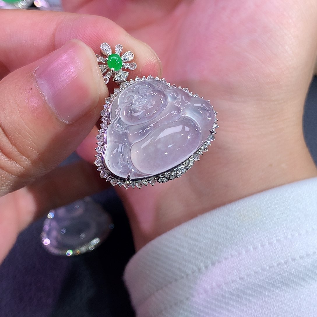 翡翠吊坠(赠链)18K金镶嵌