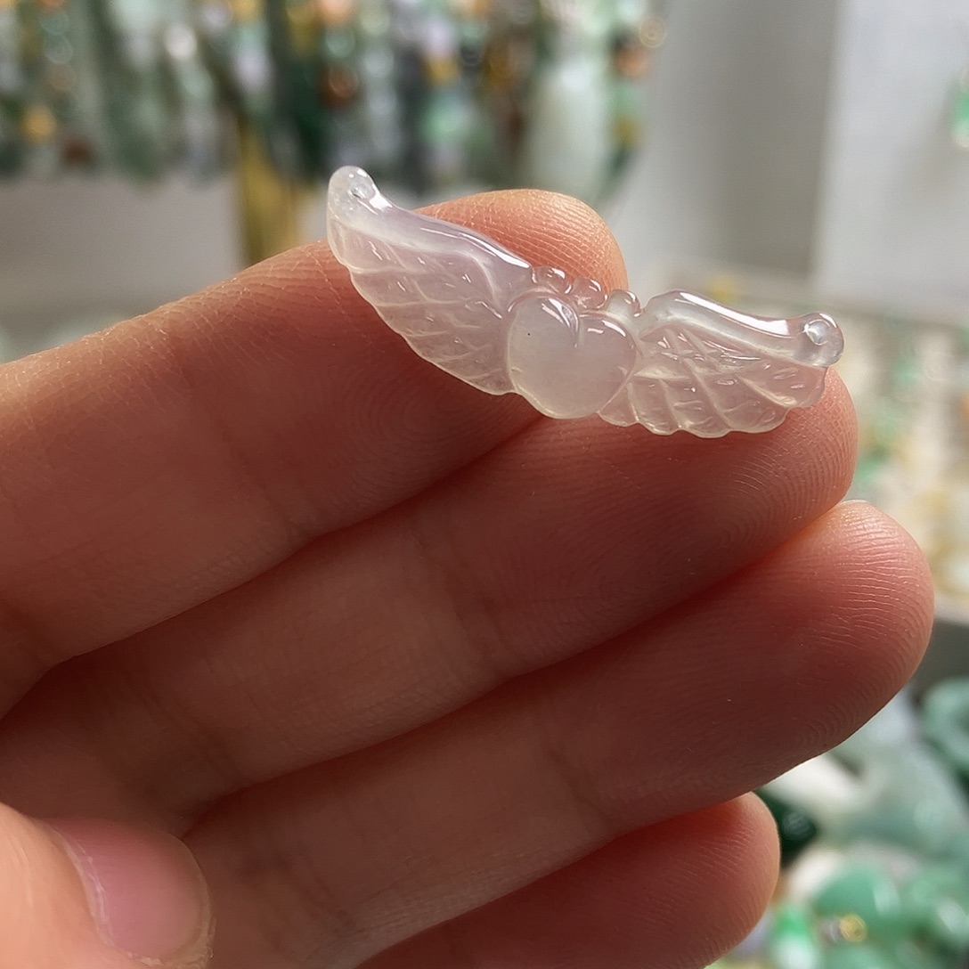 翡翠未镶嵌颈饰01我心飞翔