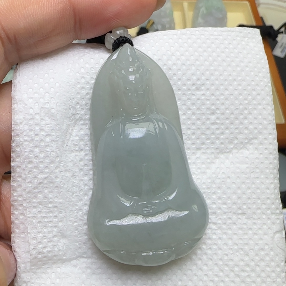 翡翠未镶嵌颈饰  