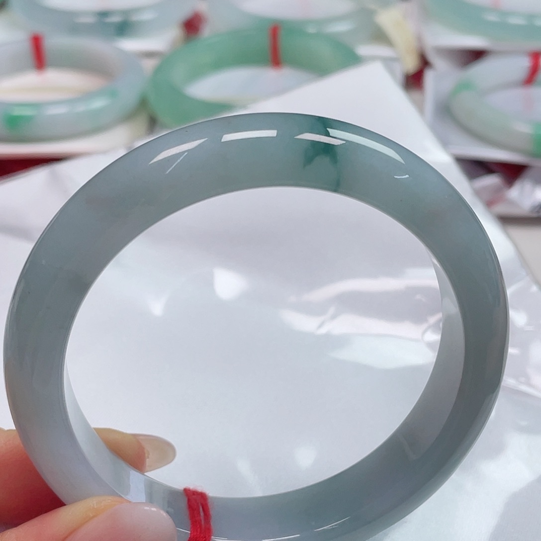 翡翠未镶嵌手镯缅甸翡翠