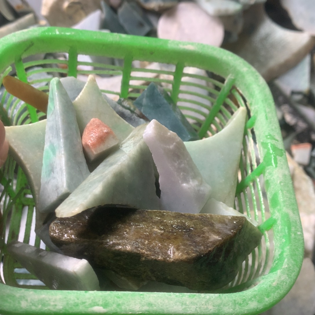 翡翠颈饰未镶嵌缅甸翡翠