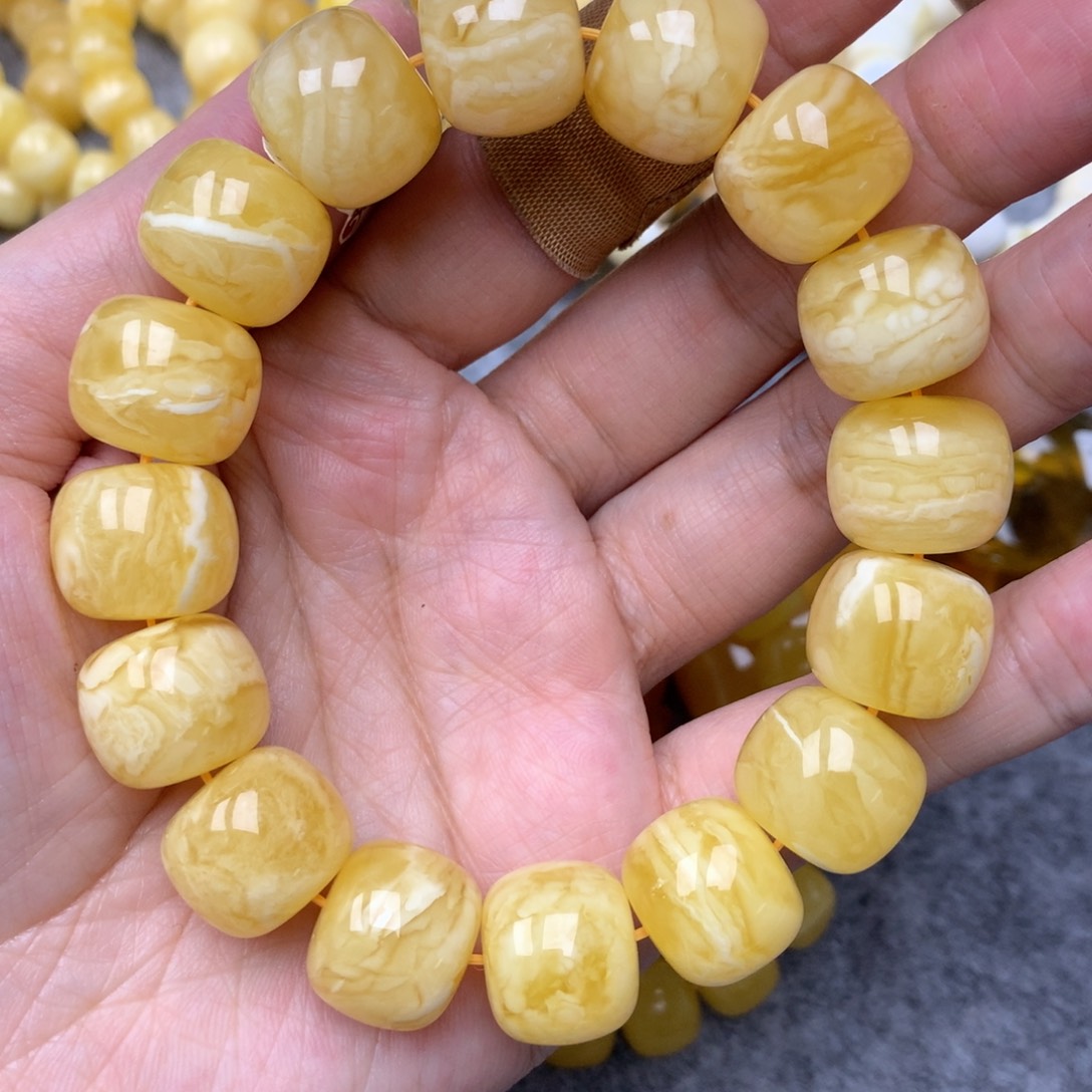 琥珀未镶嵌珠宝奇石16