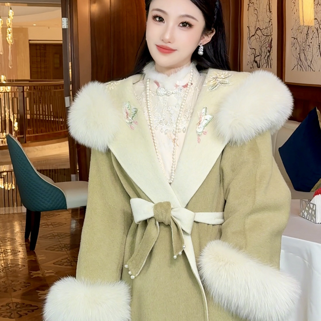 【媛珠 抹茶雪后】中国羊绒羊毛呢子狐狸毛领收腰大衣中长款