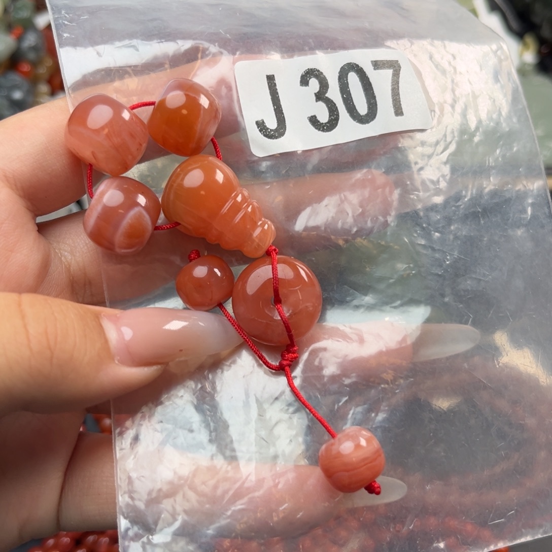 南红玛瑙未镶嵌珠宝奇石