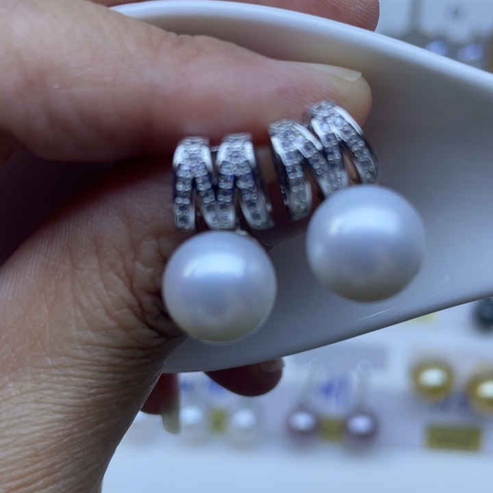 银S925镶嵌淡水珍珠耳饰