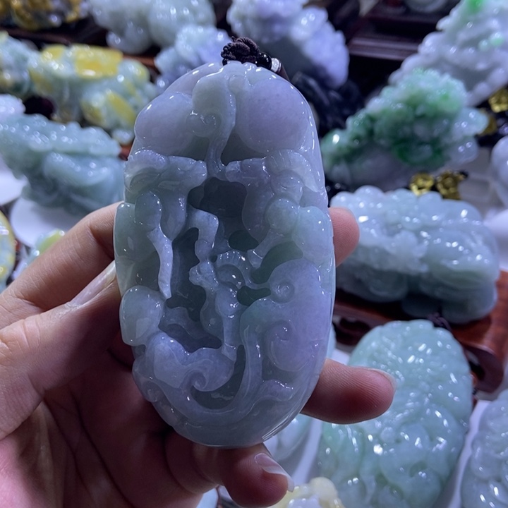 翡翠未镶嵌把件三羊开泰