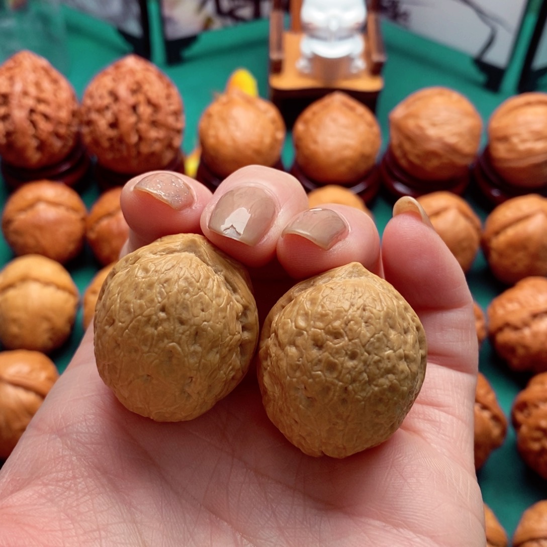 文玩核桃吊坠金球