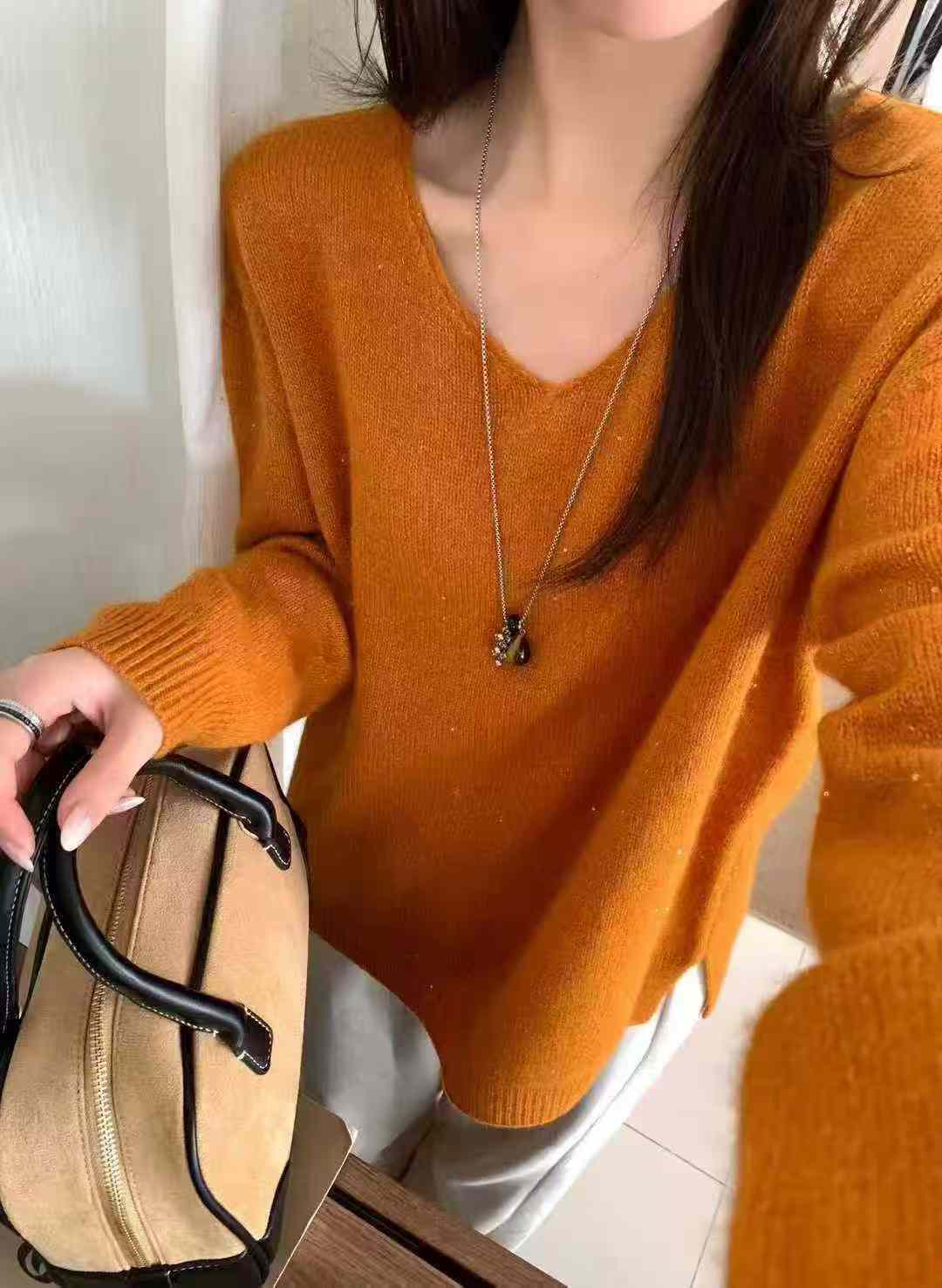 新款年款V领百搭宽松毛衫～120斤～160斤左右