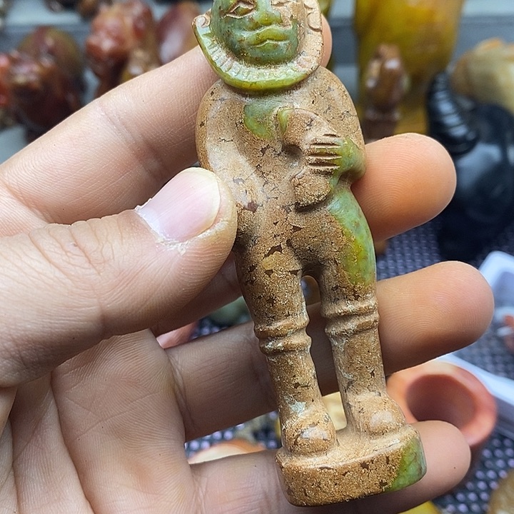 未镶嵌蛇纹石玉颈饰
