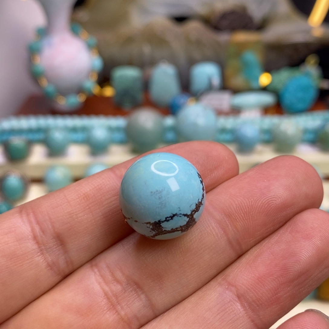 绿松石未镶嵌珠宝奇石