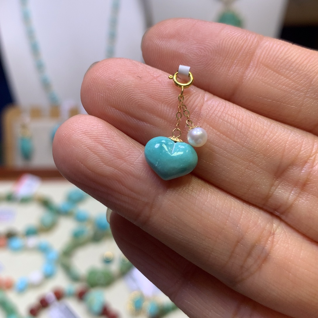 绿松石18K金镶嵌挂件