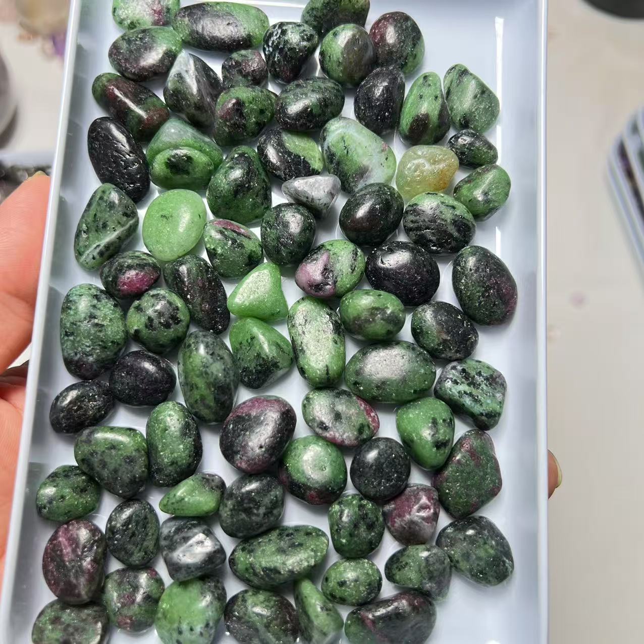 红绿宝碎石 鱼缸花盆造景装饰石