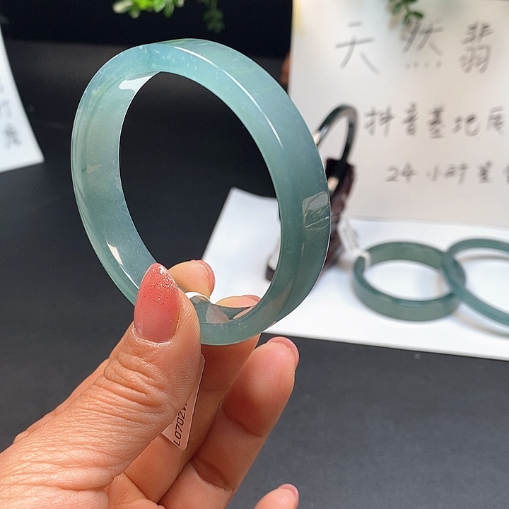 翡翠手镯未镶嵌55尺寸