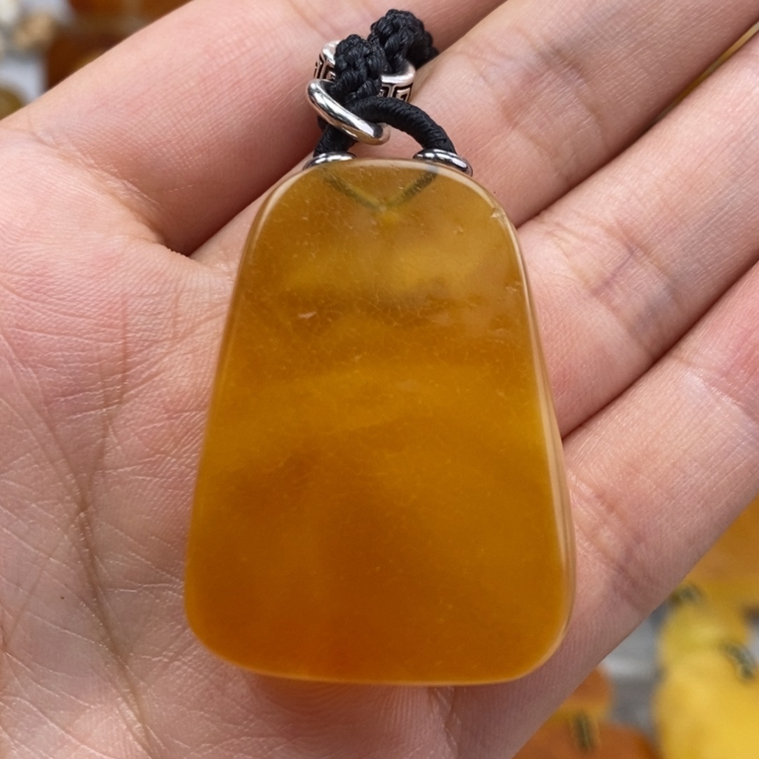 琥珀吊坠(赠链)未镶嵌