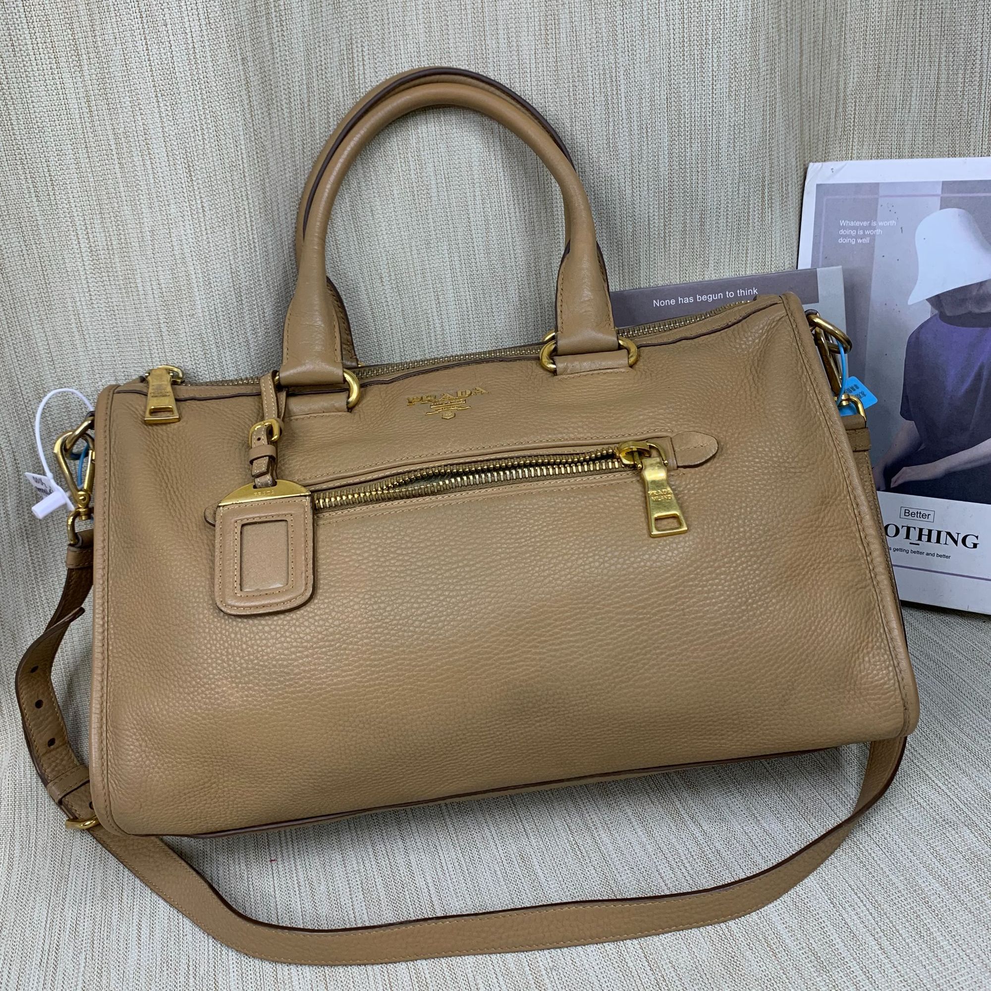 95新 Prada/普拉达 沙漠黄机车包/MS09104446/4446