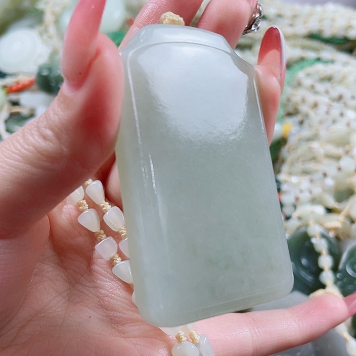 颈饰未镶嵌和田玉