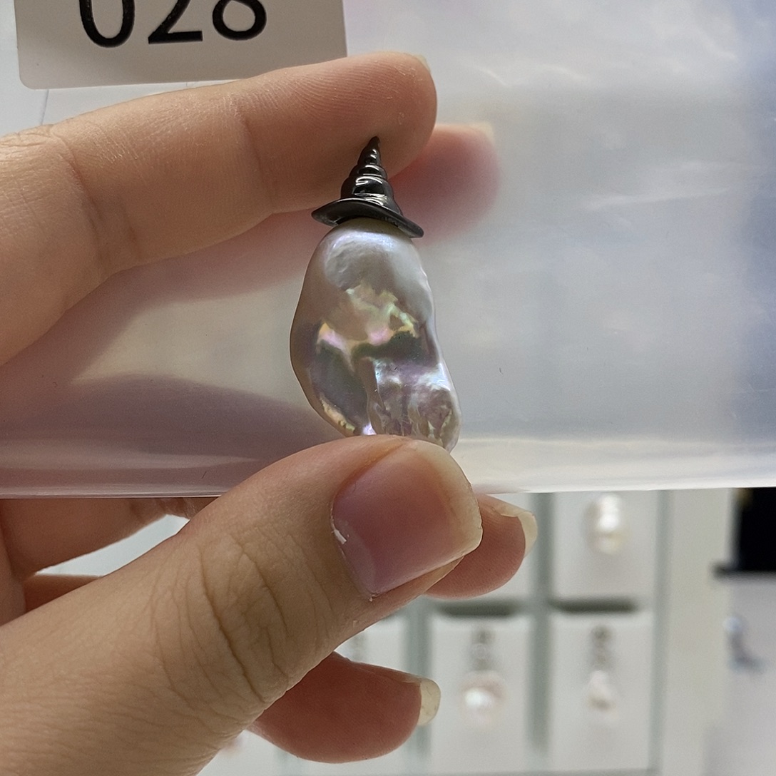 淡水珍珠颈饰合金