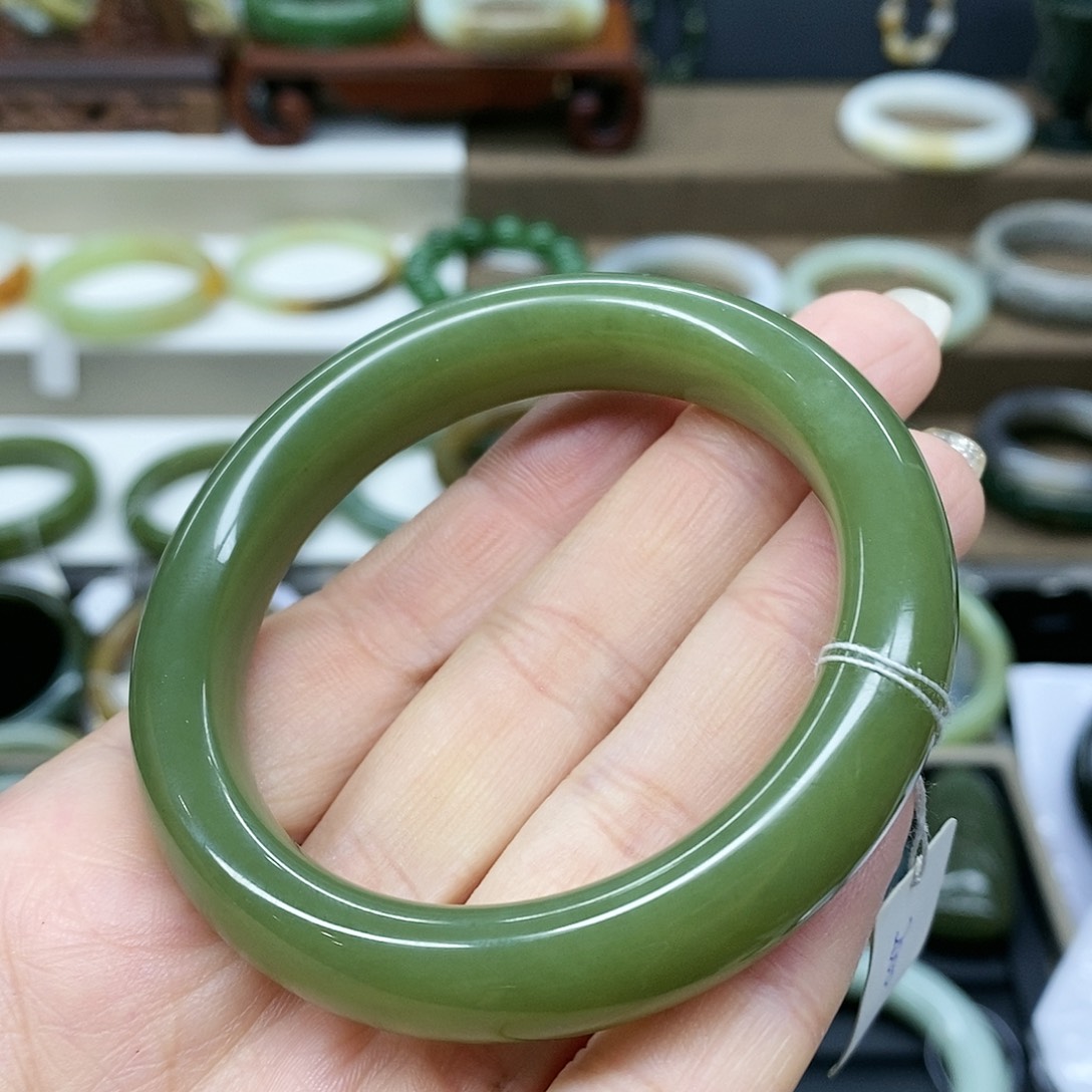 【闪购商品】和田玉手镯未镶嵌